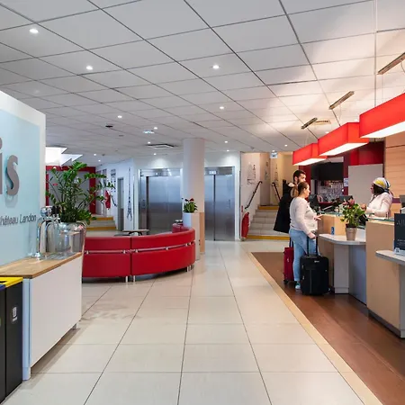 Ibis Gare Du Nord Chateau Landon 10eme 3* París